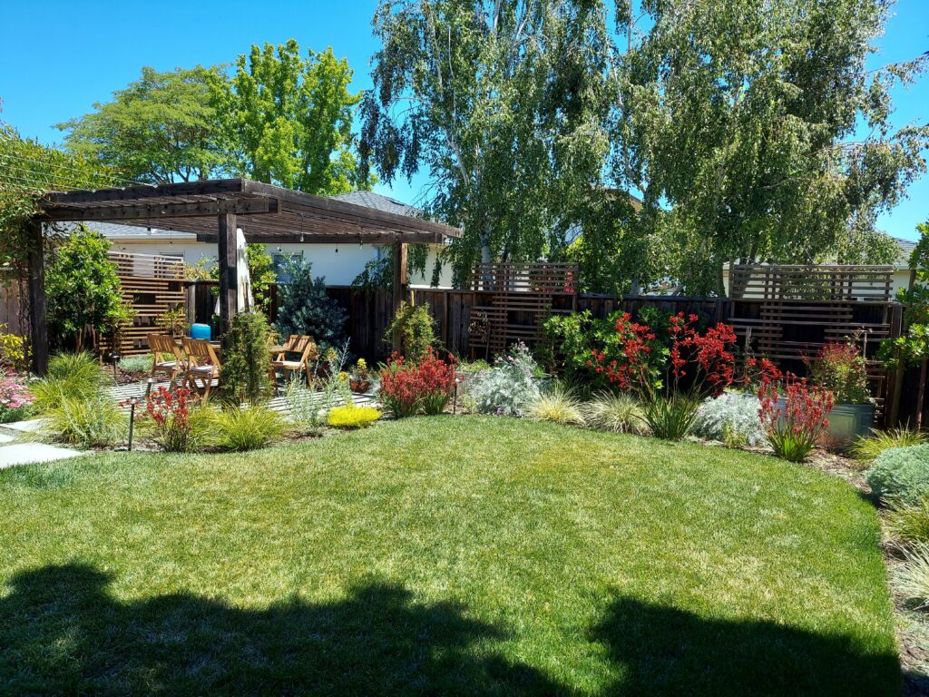 BEAU BACKYARD CHAIRS ready for resize